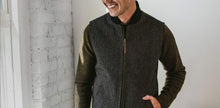 Load image into Gallery viewer, The Able Vest in Wool Beach Cloth
